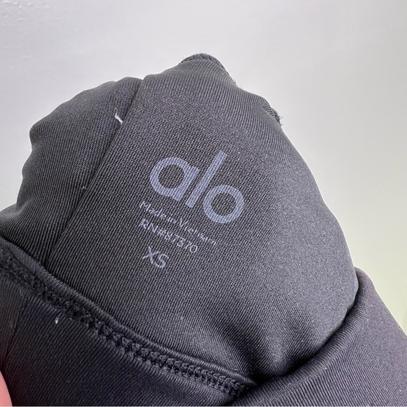 ALO Black United Long Sports Bra - Picture 5 of 5